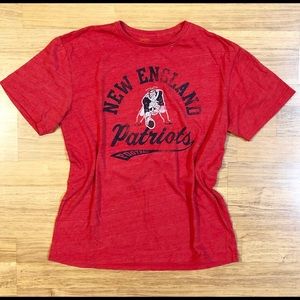 Women's Retro New England Patriots Tee-M